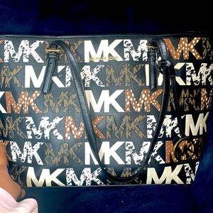 MICHAEL Michael Kors Jet Set Travel bag Black multi MD Carryall Tote.